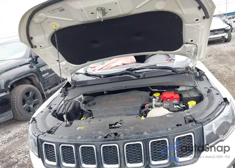 2019 Jeep Compass Latitude 4X4 из США, поврежденный, VIN 3C4NJDBB6KT847782